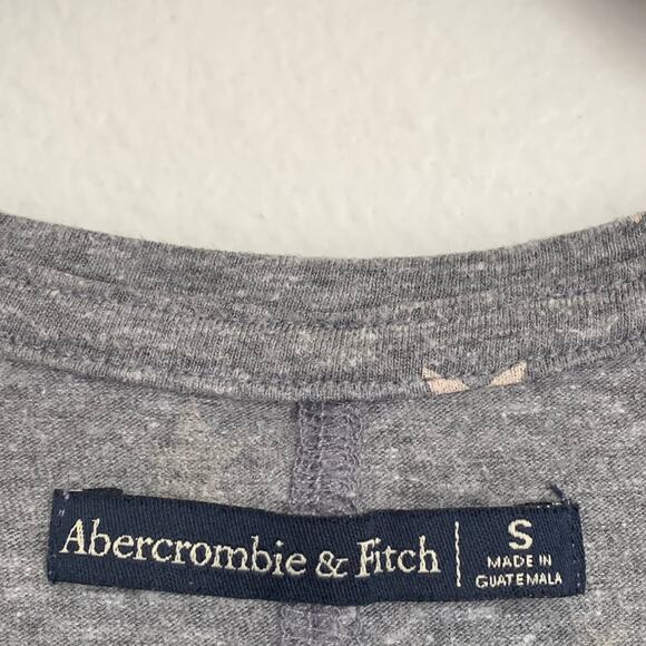 5/$25 Abercrombie & Fitch Star Tee T-shirt - Picture 4 of 7